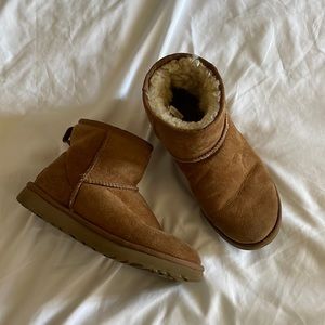 UGGS MINI